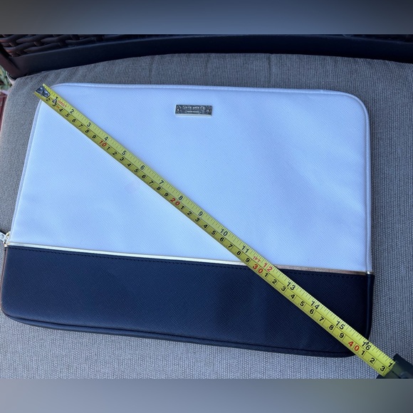 EUC Kate Spade Laptop/Tablet Carry Pouch - Picture 6 of 14